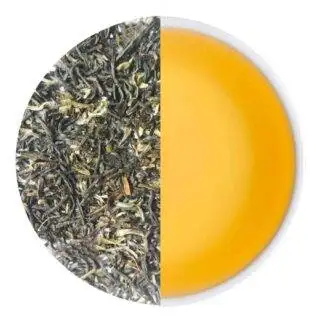 Orthodox whole leaf and broken tea leaves